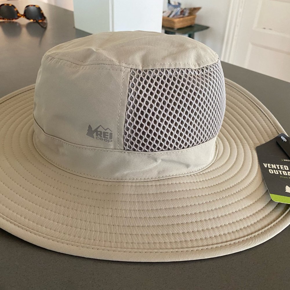 REI VENTED SPF OUTBACK HAT -MENS L/XL